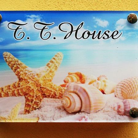 T T House Villa La Spezia Kültér fotó
